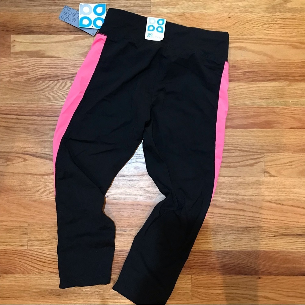 👟actra Capri Athletic Leggings - Picture 2 of 4